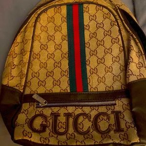 In nice and good condition brown purse